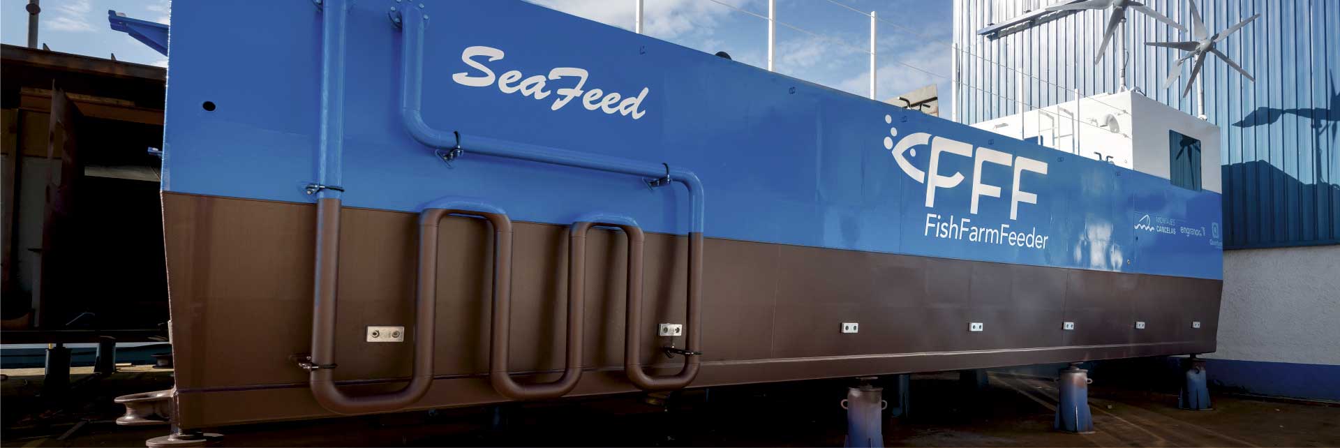 Slide-Feed-Barge-2